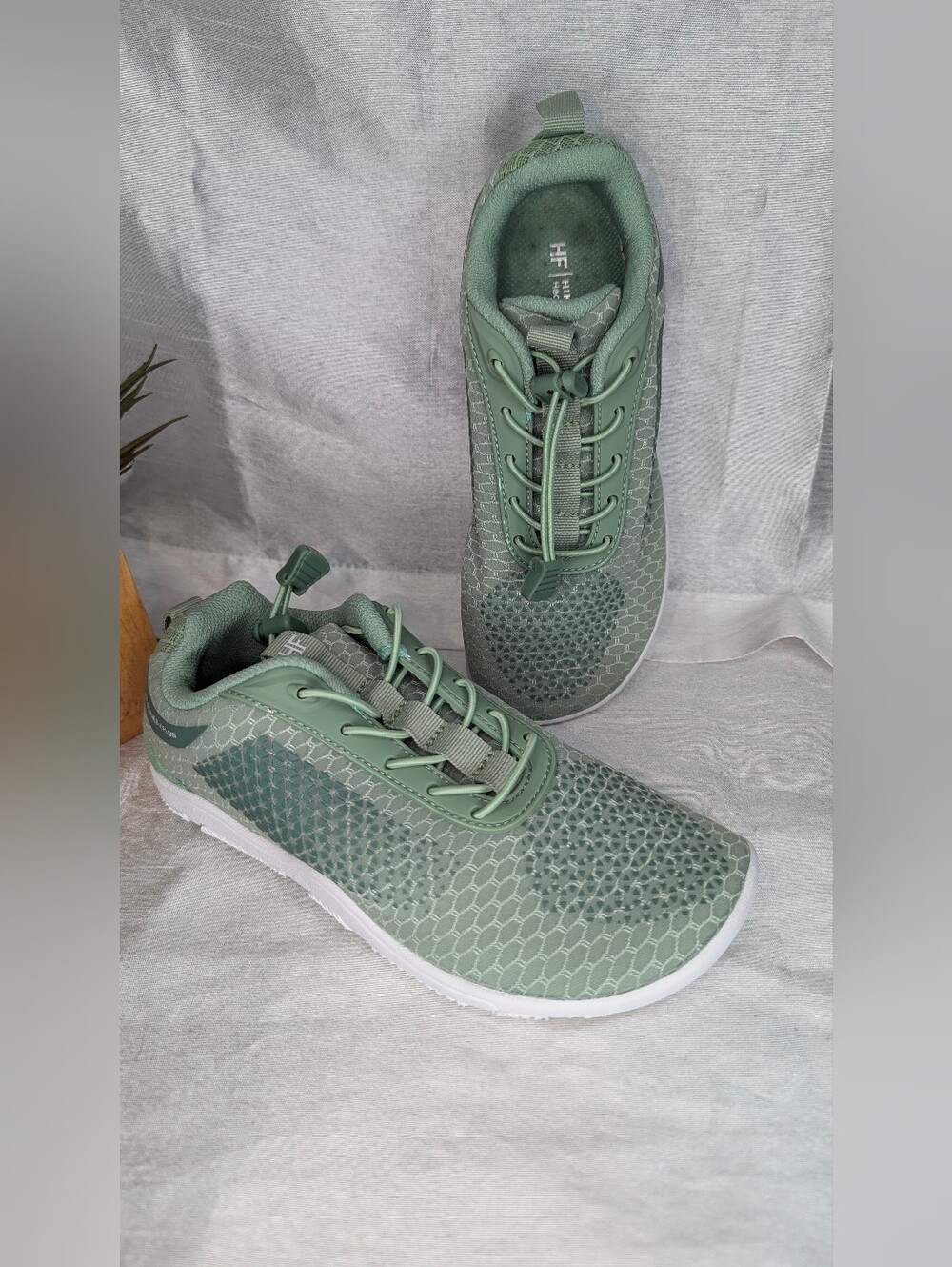 HIKE HF Flow Green/White Mesh Low Top Sneakers Lace Up Woman US 6